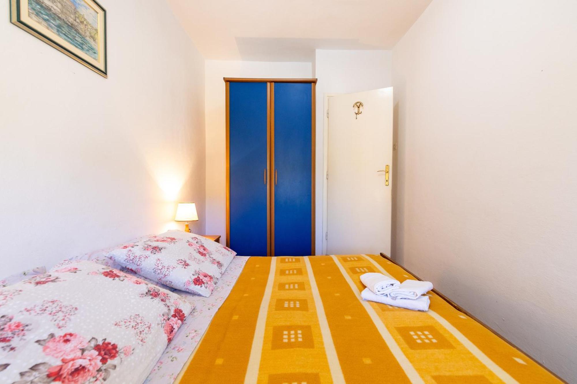 Apartments By The Sea Cove Zarace - Gdinj, Hvar - 2047 Habitación foto